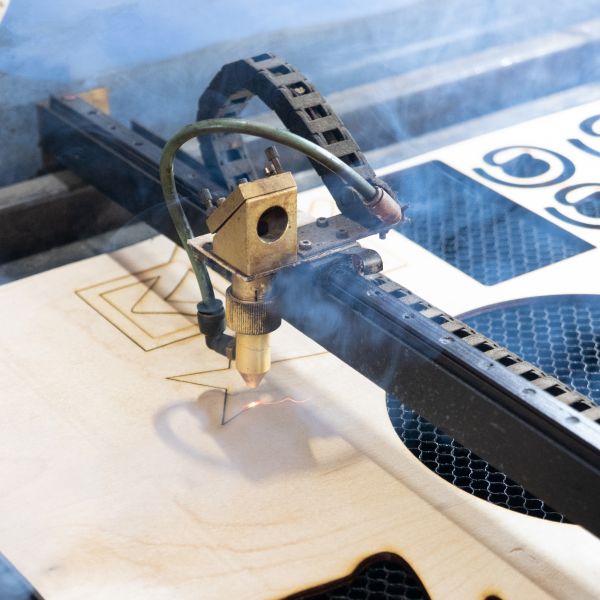 laser-cuts-star-from-plywood-laser-plywood-production